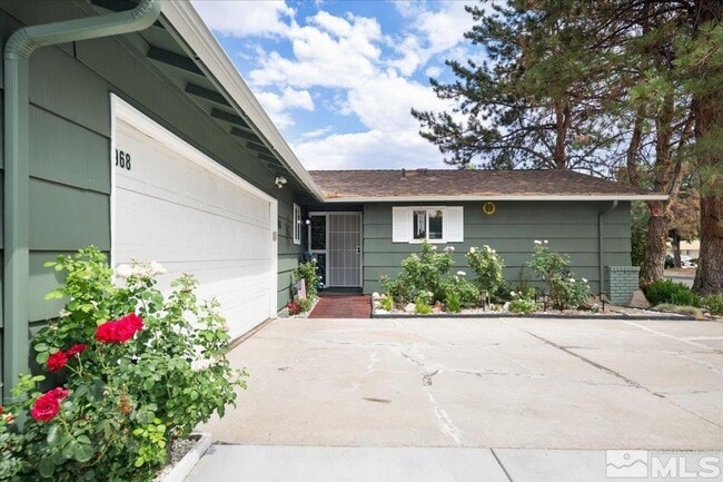 968 Rio Vista Dr in Sparks, NV - Building Photo - Building Photo