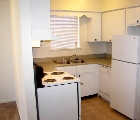 Colonial Parc Apartments in Little Rock, AR - Building Photo - Interior Photo