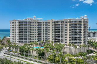 The Beach Residences at Lido Key in Sarasota, FL - Foto de edificio - Building Photo