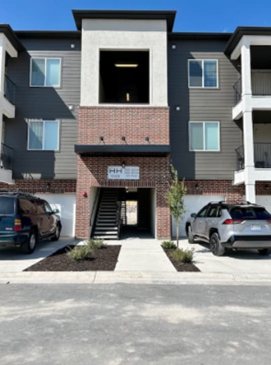 1023 Sawtooth Wy in Lehi, UT - Building Photo
