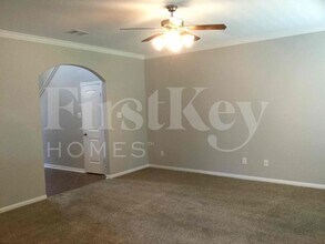 139 Piney Pathway in Magnolia, TX - Foto de edificio - Building Photo