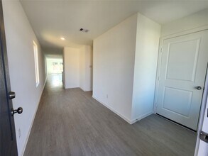 1615 Winwood Dr in Conroe, TX - Building Photo - Building Photo