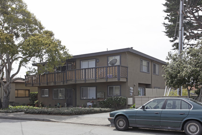 520 Ramona Ave in Monterey, CA - Foto de edificio - Building Photo