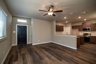 621 Fallow Dr in Venus, TX - Building Photo - Building Photo