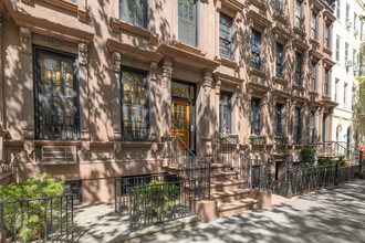 517 E 84th St in New York, NY - Building Photo - Building Photo