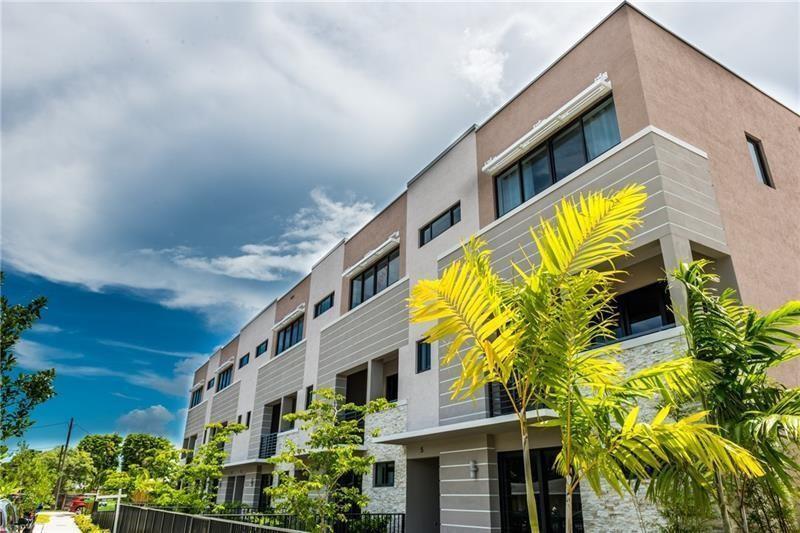 825 NE 17th Ter, Unit 4 in Fort Lauderdale, FL - Building Photo