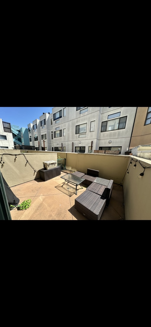 property at 33 Vandewater St