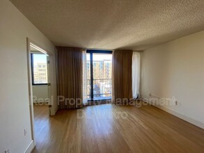 2555 Pennsylvania Avenue NW in Washington, DC - Building Photo - Building Photo