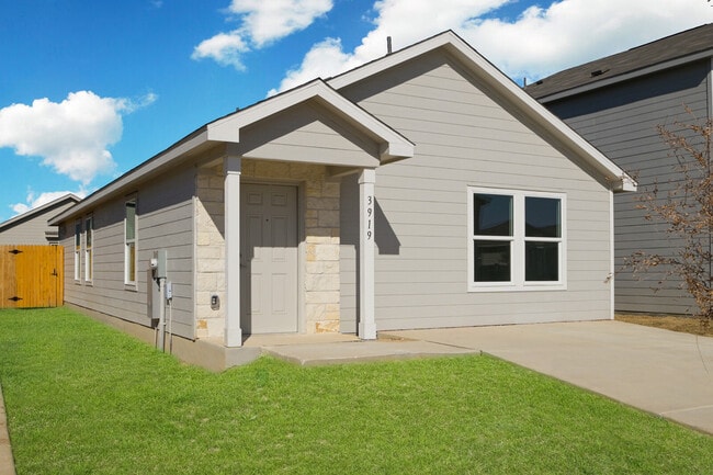 3919 Poteet Pl in San Antonio, TX - Building Photo - Building Photo