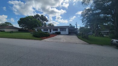 110 Trafford Ave in Orange City, FL - Building Photo - Building Photo