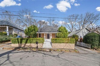 805 Antone St NW in Atlanta, GA - Foto de edificio - Building Photo