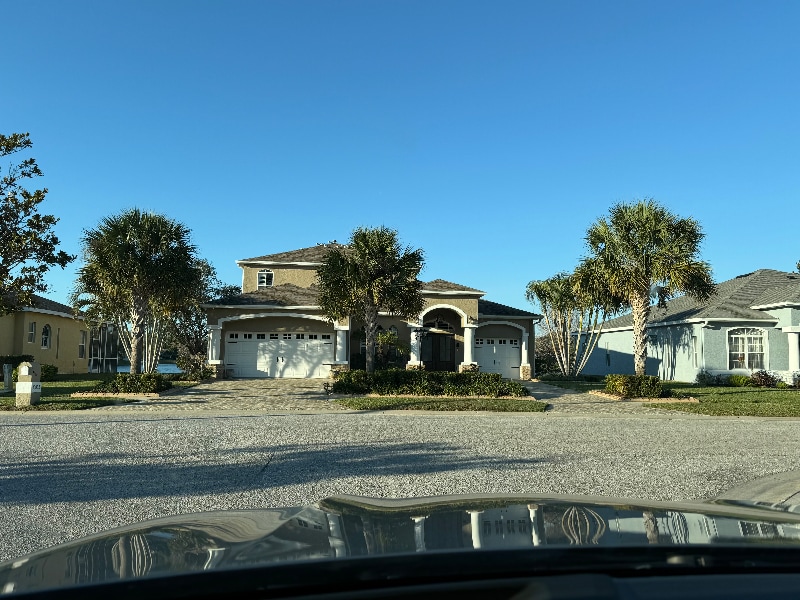 10902 Lynn Lake Cir in Tampa, FL - Building Photo