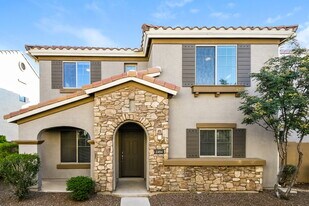 2494 E Boston St, Unit 1-210 in Gilbert, AZ - Building Photo