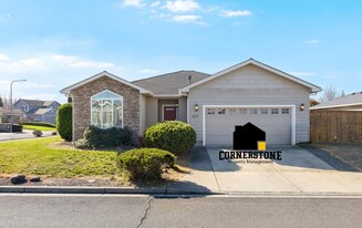 2540 Bethany Ct in Medford, OR - Building Photo