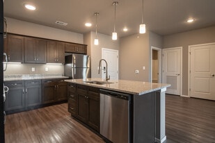 Promenade Commons in Rogers, AR - Building Photo