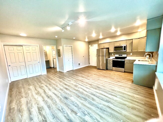 2330 Yakima Ct in Tacoma, WA - Building Photo - Building Photo