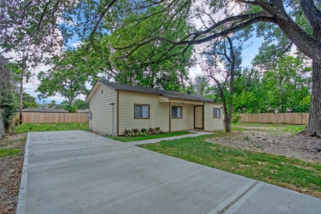 property at 10055 Hardison Ln