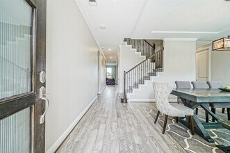9507 Carson Ln in Rosharon, TX - Foto de edificio - Building Photo