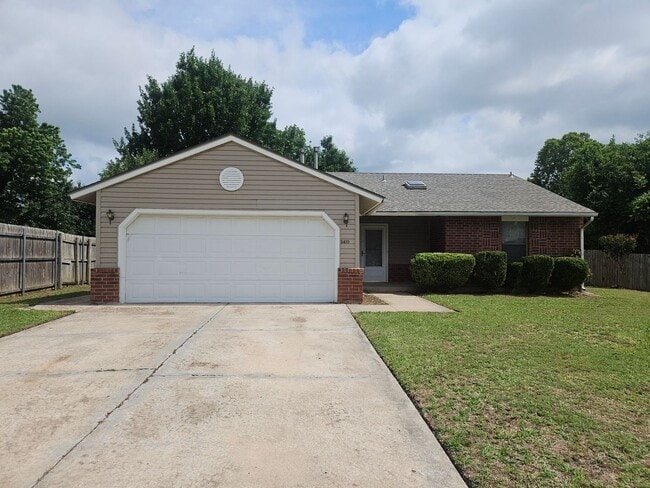 property at 3413 Pathway Cir