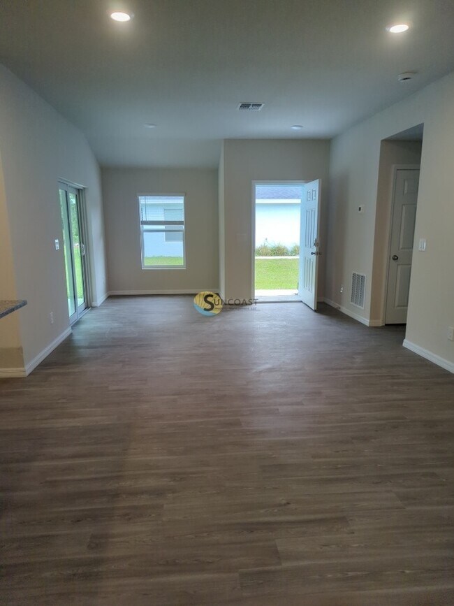 311 Norwalk Ave in Lehigh Acres, FL - Building Photo - Building Photo