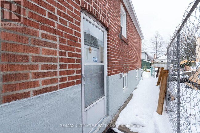 7 Joanith Dr in Toronto, ON - Building Photo - Building Photo