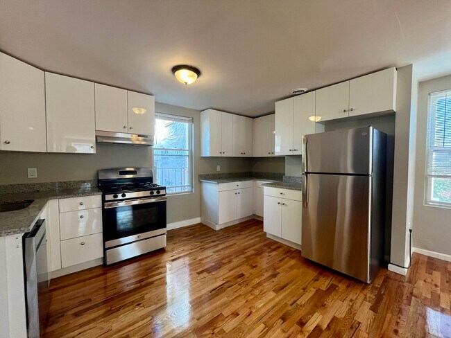 38 Forest St, Unit 2