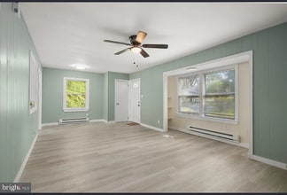 302 Pine Way in Salisbury, MD - Building Photo - Building Photo