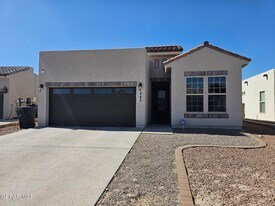 545 Oilfield Dr in Horizon City, TX - Building Photo