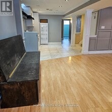 397 Terry Dr in Newmarket, ON - Building Photo - Building Photo