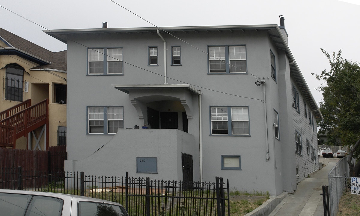 2212-2218 23rd Ave in Oakland, CA - Building Photo