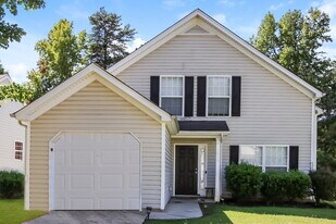 7019 Indian Ridge Ln in Charlotte, NC - Building Photo