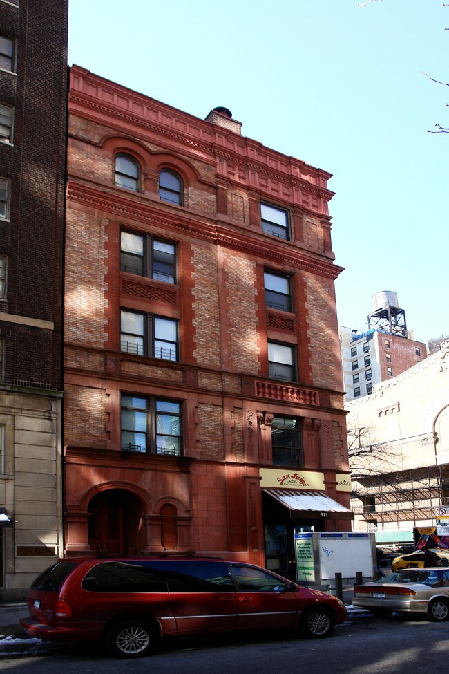 311-317 Amsterdam Ave in New York, NY - Building Photo - Building Photo