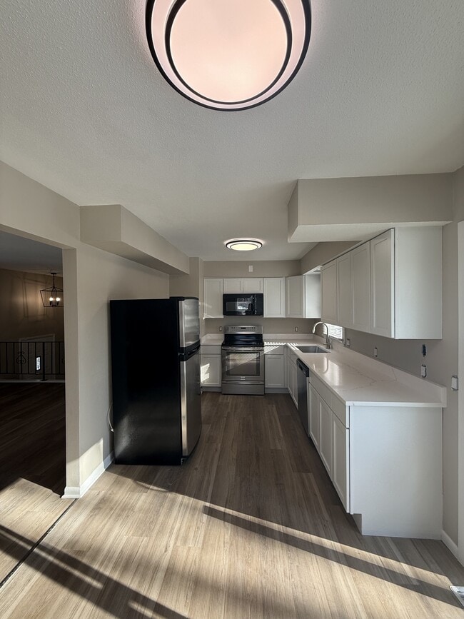 1001 Caroline Terrace in Indianola, IA - Building Photo - Building Photo