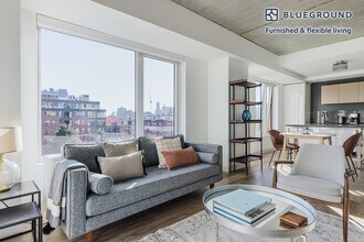 1350 Boylston St in Boston, MA - Foto de edificio - Building Photo