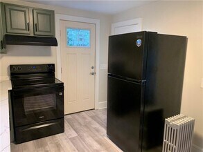 5 Maple Ct in Smithfield, RI - Building Photo - Building Photo