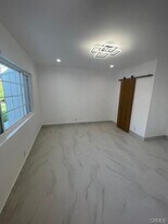 15224 Valleyheart Dr in Los Angeles, CA - Building Photo