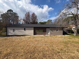 5811 Uwharrie Rd in Archdale, NC - Building Photo