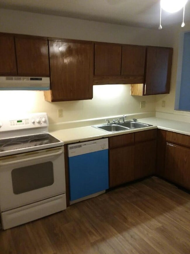 1522 Parkway Ct in Greenwood, SC - Building Photo - Building Photo