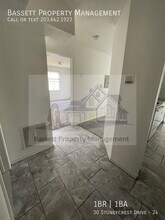 30 Stoneycrest Dr in Middletown, CT - Building Photo - Building Photo