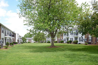 Westbury Apartments in Richmond, VA - Building Photo - Building Photo