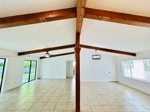13971 SW 112th St in Miami, FL - Building Photo - Building Photo