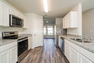 6936 N Deer Point in Citrus Springs, FL - Building Photo - Building Photo
