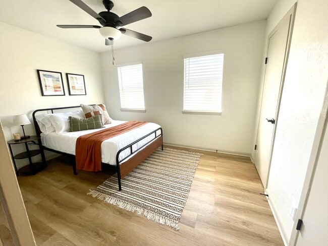 Isabella at Norman Apartments in Norman, OK - Foto de edificio - Building Photo