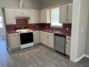 900 NE Acc Rd in Mount Vernon, TX - Building Photo - Building Photo