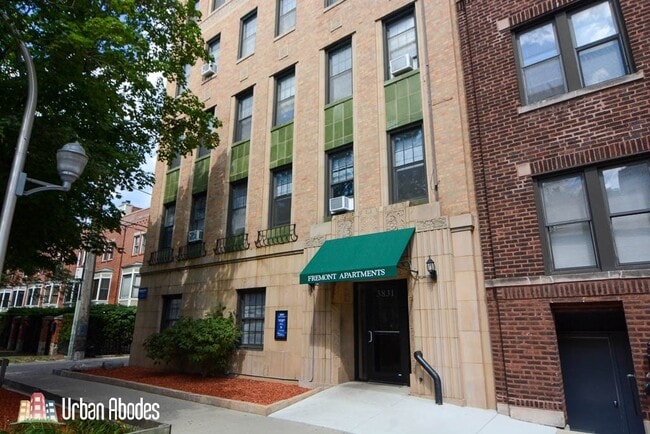 3835 N Fremont St, Unit J08W