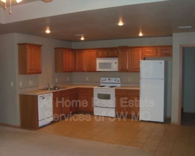 631 S Landen Ave in Republic, MO - Building Photo - Building Photo