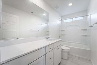 2665 Piroli St in Henderson, NV - Foto de edificio - Building Photo