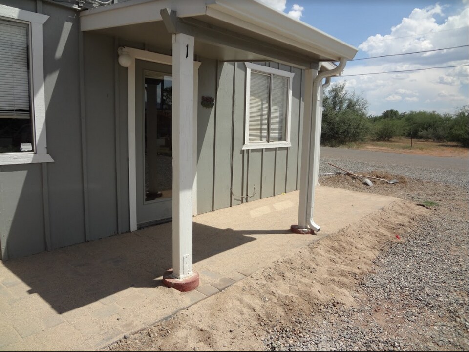 1155 S Page Springs Rd, Unit 1 in Cornville, AZ - Building Photo