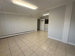 3 Maple Pl in Glen Head, NY - Building Photo - Building Photo