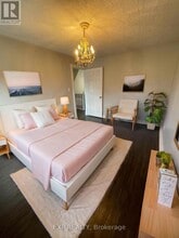 17 Victoria Ave in Cambridge, ON - Building Photo - Building Photo